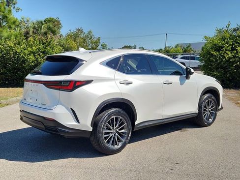 Used 2024 Lexus NX 250 FWD w/ Towing Package (2000 Lbs) image 4