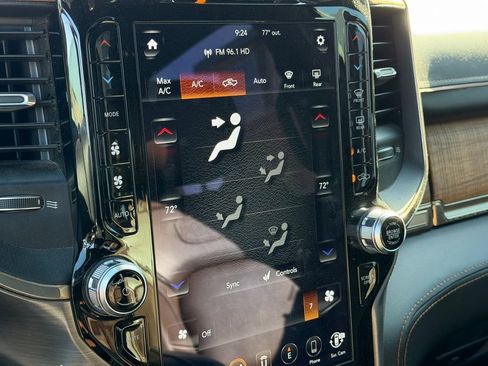 Used 2019 RAM 1500 Limited image 22