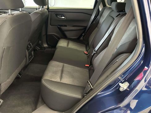Used 2024 Nissan Rogue SV AWD/4WD image 13