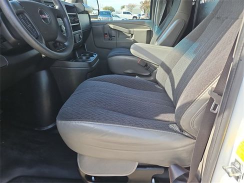 Used 2024 GMC Savana 2500 w/ Driver Convenience Package image 17