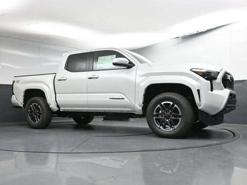 New 2025 Toyota Tacoma TRD Sport image 21