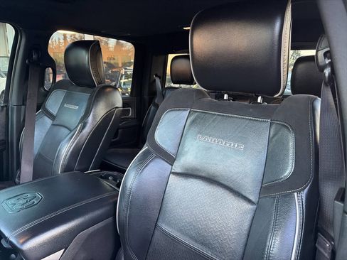 Used 2020 RAM 3500 Laramie w/ Night Edition image 37