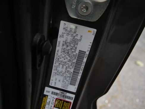 Used 2011 Toyota Tacoma 2WD Regular Cab image 25