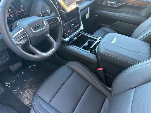 New 2026 GMC Yukon XL Denali w/ Sun & Power Step Package image 10