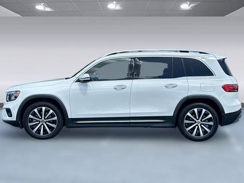 Used 2021 Mercedes-Benz GLB 250 4MATIC image 2