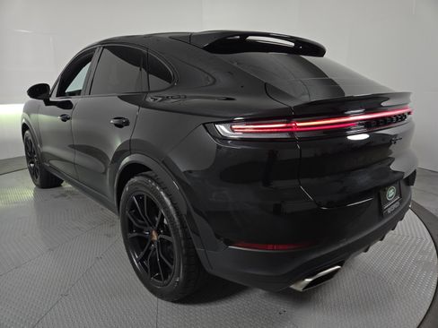 Used 2025 Porsche Cayenne Coupe image 7