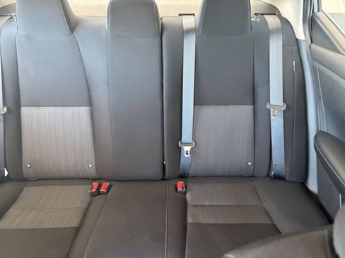 Used 2025 Nissan Sentra SV FWD image 33