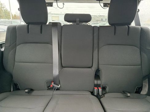 Used 2023 Jeep Wrangler Unlimited w/ Cold Weather Group image 20