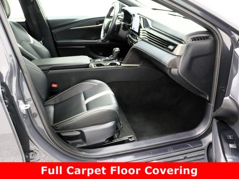 Used 2025 Toyota Camry SE image 37