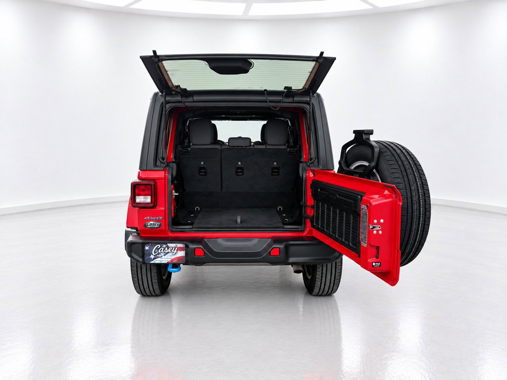 Used 2024 Jeep Wrangler Unlimited w/ Convenience Group AWD/4WD image 11