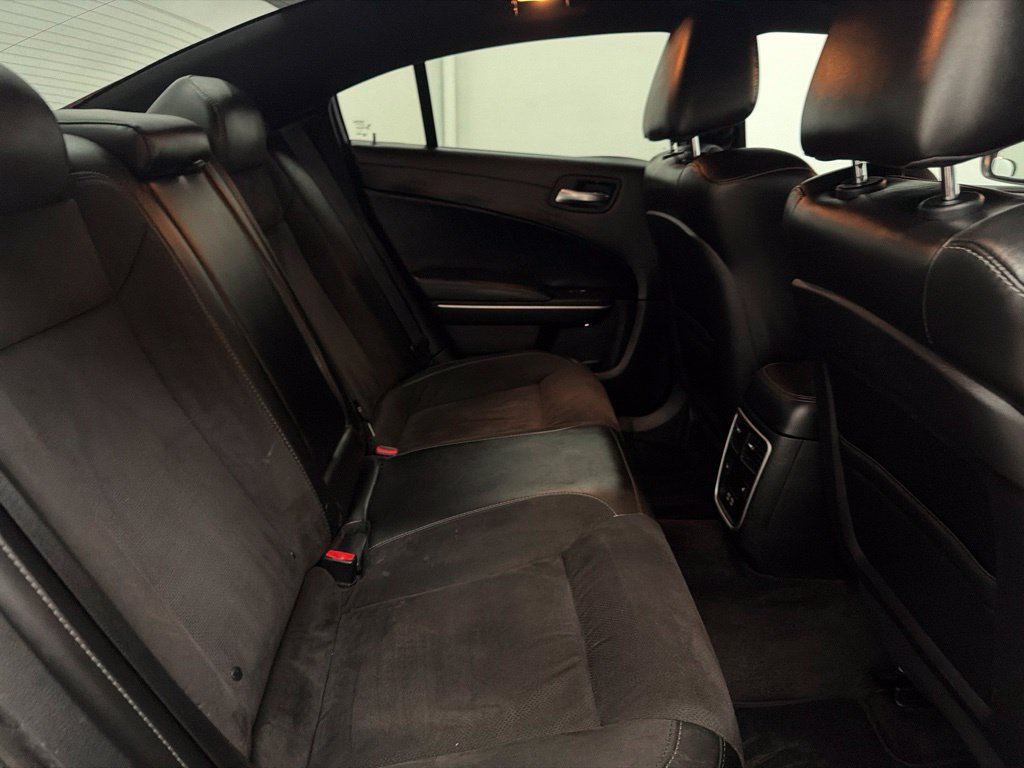 Used 2019 Dodge Charger R/T w/ Plus Group RWD image 31