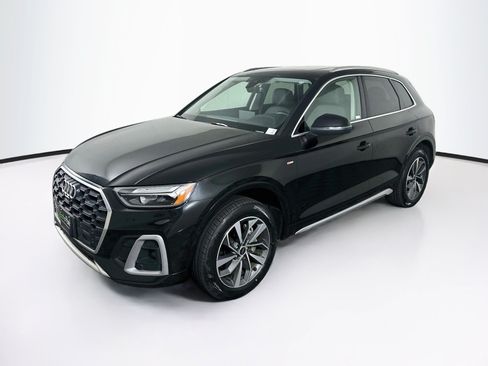 Used 2023 Audi Q5 2.0T Premium Plus w/ Premium Plus Package AWD/4WD image 3