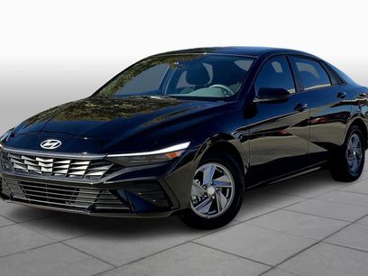 Certified 2025 Hyundai Elantra SE