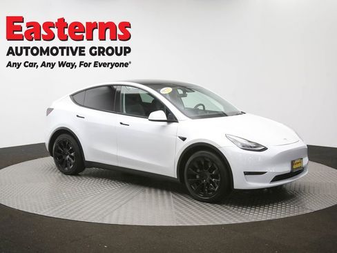 Used 2021 Tesla Model Y Long Range AWD/4WD image 43