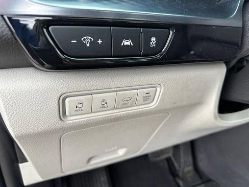 Used 2023 Kia Carnival SX Prestige FWD image 25