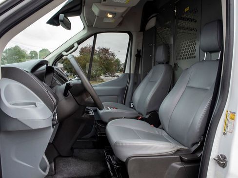 Used 2016 Ford Transit 250 130 Medium Roof image 7