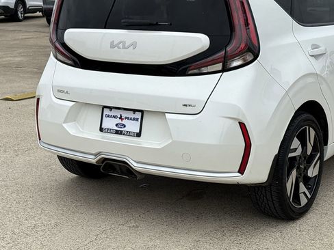 Used 2023 Kia Soul GT-Line FWD image 8