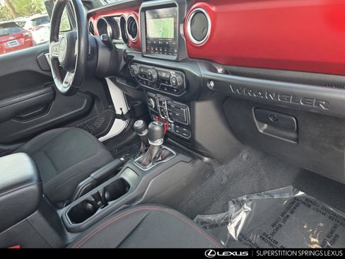 Used 2022 Jeep Wrangler Unlimited Rubicon AWD/4WD image 30
