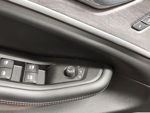 Used 2024 Jeep Grand Cherokee Limited 4xe image 25