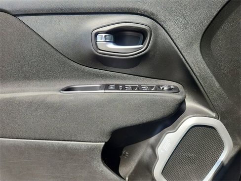 Used 2021 Jeep Renegade Sport image 20