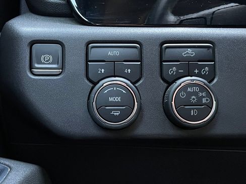 Used 2024 Chevrolet Silverado 1500 RST AWD/4WD image 13