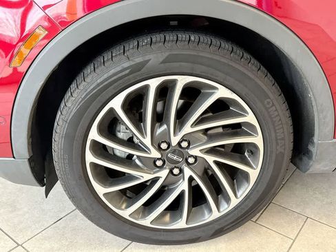 Used 2019 Lincoln Nautilus Reserve image 16