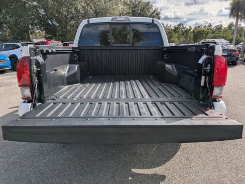 Used 2022 Toyota Tacoma SR image 13