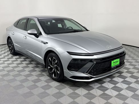 Used 2025 Hyundai Sonata SEL FWD image 7