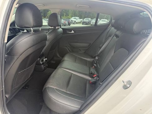Used 2019 Kia Stinger RWD image 22
