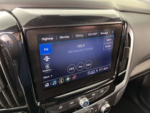 Certified 2023 Chevrolet Traverse LT FWD image 31