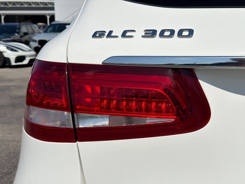 Used 2019 Mercedes-Benz GLC 300 image 10