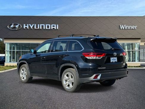 Used 2019 Toyota Highlander Limited Platinum image 3