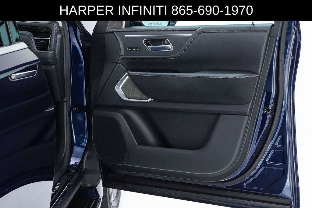Used 2025 INFINITI QX80 Sensory AWD/4WD image 32