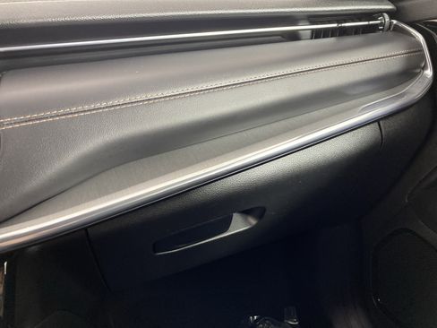 Used 2022 Jeep Compass Limited image 31