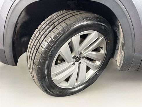 Used 2020 Volkswagen Atlas Cross Sport SE AWD/4WD image 37
