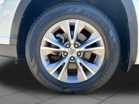 Used 2015 Toyota Highlander XLE AWD/4WD image 10