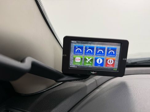 Used 2015 RAM 2500 SLT w/ Luxury Group image 16