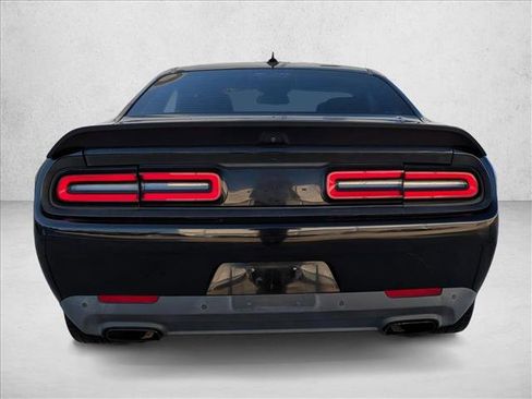 Used 2015 Dodge Challenger SXT Plus image 6