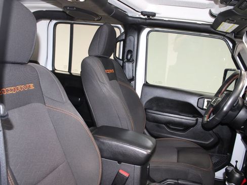 Used 2023 Jeep Gladiator Mojave AWD/4WD image 22