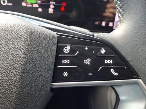 Used 2025 Audi Q5 Premium w/ Convenience Package image 19