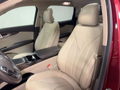 Used 2016 Lincoln MKX Reserve w/ Luxury Package image 5