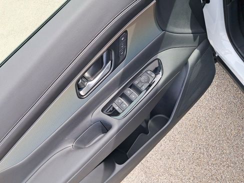 New 2025 Nissan Murano SL image 12