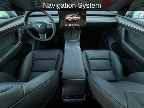 Used 2024 Tesla Model Y Long Range image 2