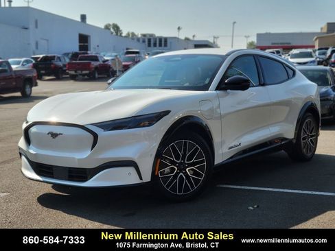 Used 2024 Ford Mustang Mach-E Premium image 1