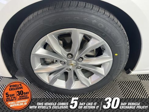 Used 2024 Chevrolet Malibu LT FWD image 14