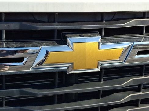 Used 2025 Chevrolet Silverado 2500 LT w/ Convenience Package image 7