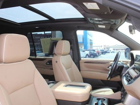 Used 2022 Chevrolet Tahoe Premier w/ Texas Edition image 18