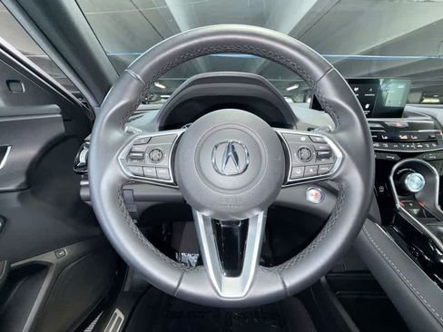 Used 2025 Acura RDX SH-AWD image 15