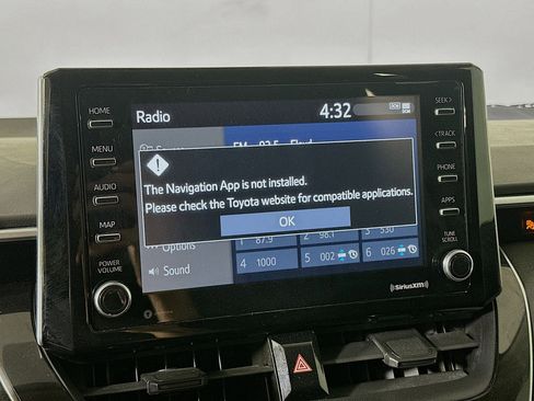 Used 2021 Toyota Corolla LE w/ Carpet Mat Package (TMS) image 22