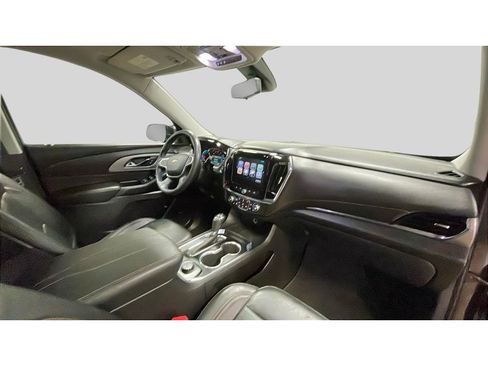 Used 2018 Chevrolet Traverse LT image 17